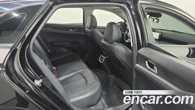 Kia K5 (III) 2.0 Prestige 2022 — фото 11