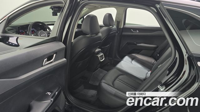 Kia K5 (III) 2.0 Prestige 2022 — фото 12