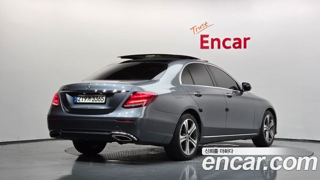 Mercedes-Benz E-Class (W213) E300 Avantgarde 2019 — фото 2