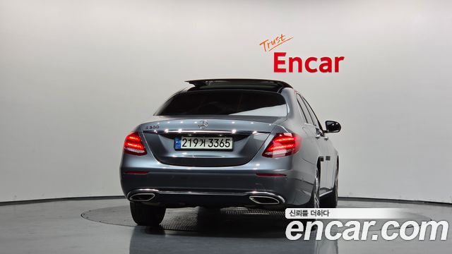 Mercedes-Benz E-Class (W213) E300 Avantgarde 2019 — фото 4