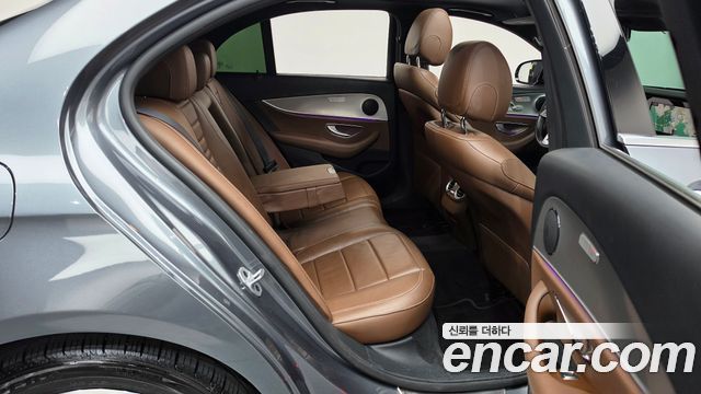 Mercedes-Benz E-Class (W213) E300 Avantgarde 2019 — фото 12