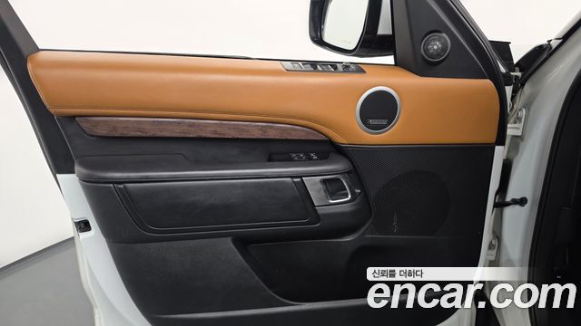 Land Rover Discovery 5 3.0 SD6 HSE Luxury 2020 — фото 24