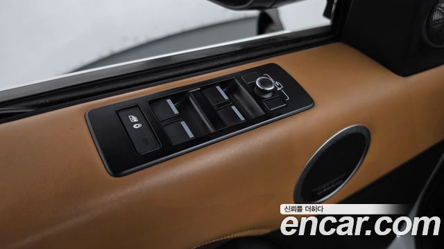 Land Rover Discovery 5 3.0 SD6 HSE Luxury 2020 — фото 34