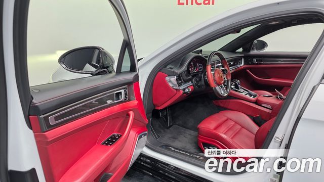 Porsche Panamera (971) 4.0 GTS 2019 — фото 10