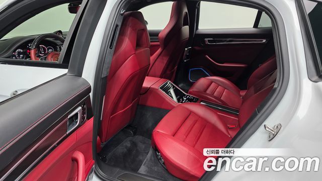 Porsche Panamera (971) 4.0 GTS 2019 — фото 12