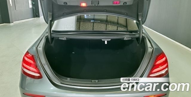 Mercedes-Benz E-Class (W212) E300 Avangard 2017 — фото 14