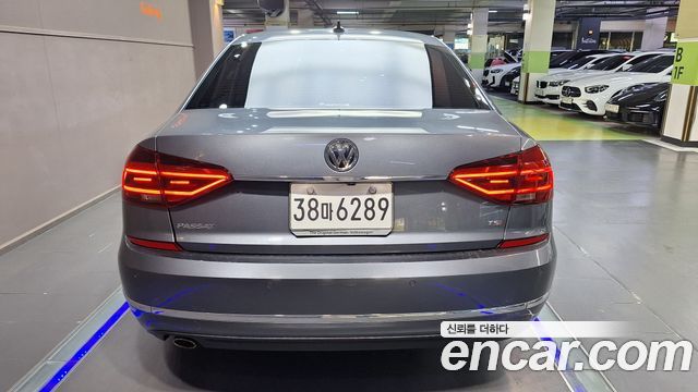 Volkswagen Passat 2.0 TSI B7 2018 — фото 21