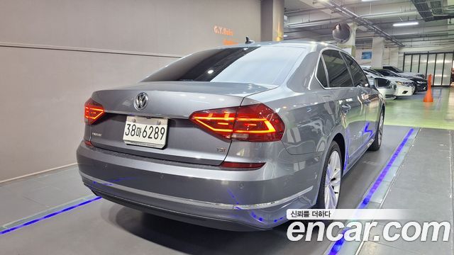 Volkswagen Passat 2.0 TSI B7 2018 — фото 23