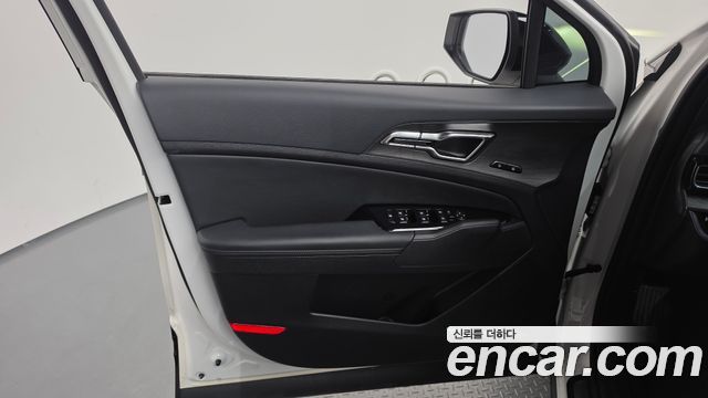 Kia Sportage Hybrid (V) 30Th Edition 2WD 2024 — фото 24