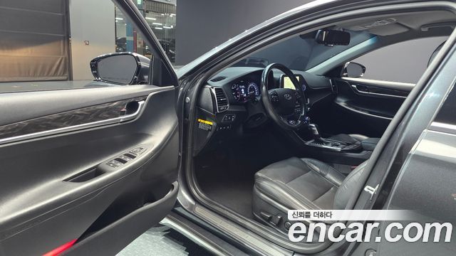Hyundai Grandeur (IG) 2.4 Premium 2019 — фото 10