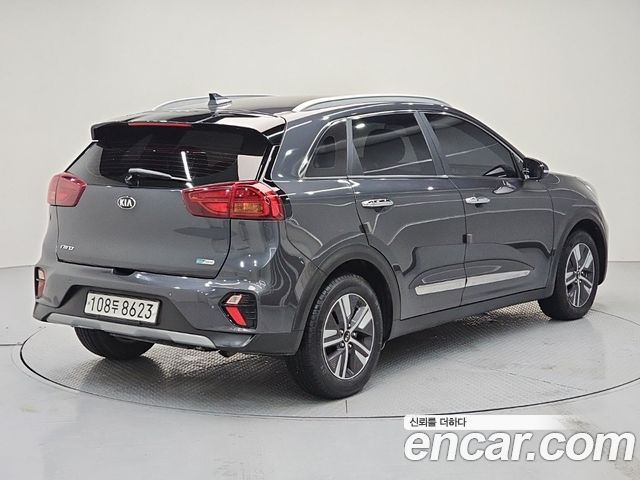 Kia Niro 1.6 HEV Noblesse Special 2021 — фото 4