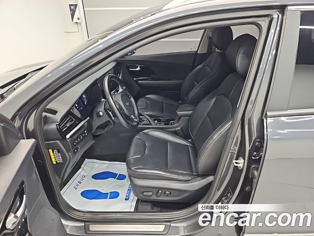Kia Niro 1.6 HEV Noblesse Special 2021 — фото 15
