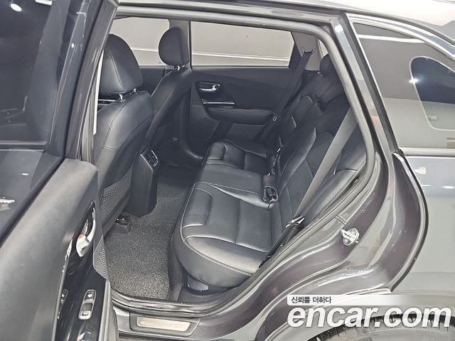 Kia Niro 1.6 HEV Noblesse Special 2021 — фото 16