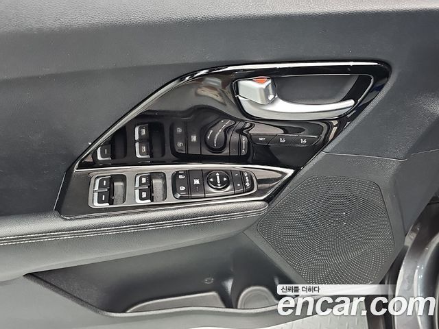 Kia Niro 1.6 HEV Noblesse Special 2021 — фото 20