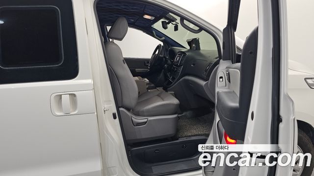 Hyundai Grand Starex Camping car 2020 — фото 11