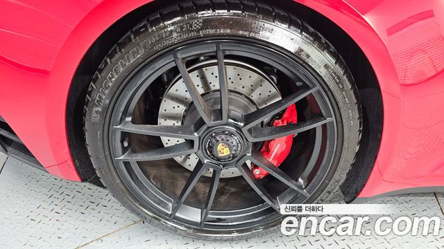 Porsche 911 (992) Carrera 4 GTS Cabriolet 2023 — фото 5