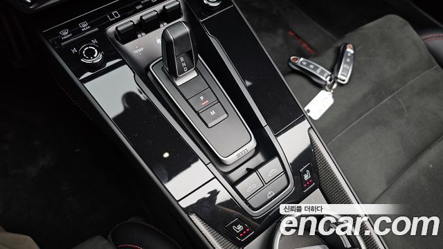 Porsche 911 (992) Carrera 4 GTS Cabriolet 2023 — фото 9
