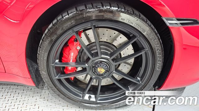 Porsche 911 (992) Carrera 4 GTS Cabriolet 2023 — фото 21