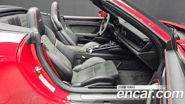 Porsche 911 (992) Carrera 4 GTS Cabriolet 2023 — фото 26