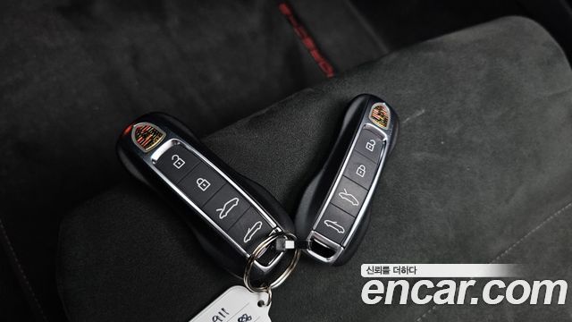 Porsche 911 (992) Carrera 4 GTS Cabriolet 2023 — фото 28