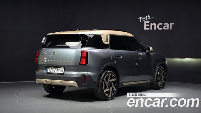MINI Cooper S Countryman (III) ALL4 Favoured 2025 — фото 2
