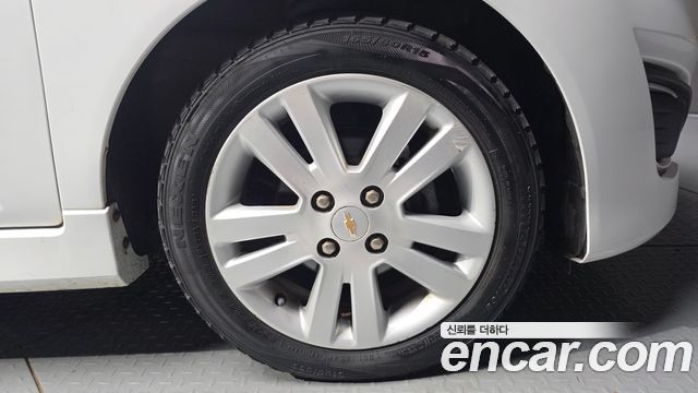 Chevrolet Spark Spark S LT 2014 — фото 21