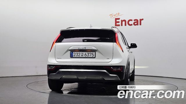 Kia Niro Prestige 2022 — фото 4