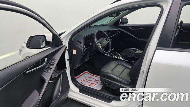 Kia Niro Prestige 2022 — фото 10