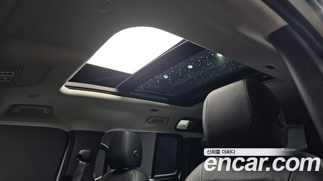 Land Rover Defender (L663) 110 D250 S 2022 — фото 16