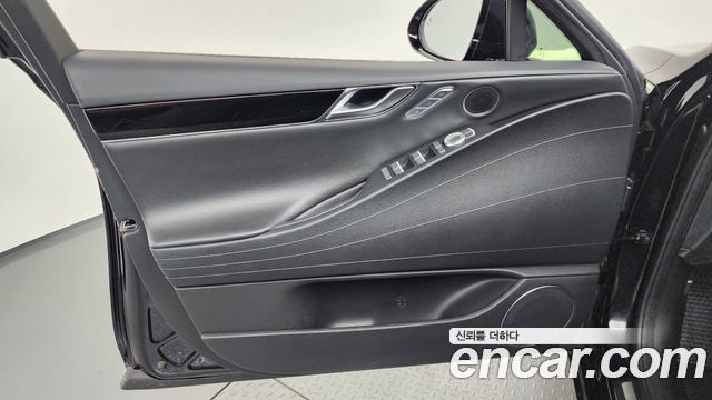 Genesis G80 (RG3) Gasoline 2.5 Turbo AWD 2021 — фото 24