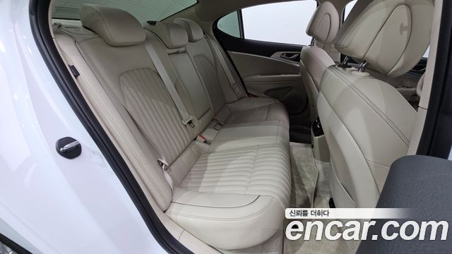 Genesis G70 Gasoline 2.0T 2WD 2023 — фото 11