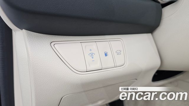 Genesis G70 Gasoline 2.0T 2WD 2023 — фото 18