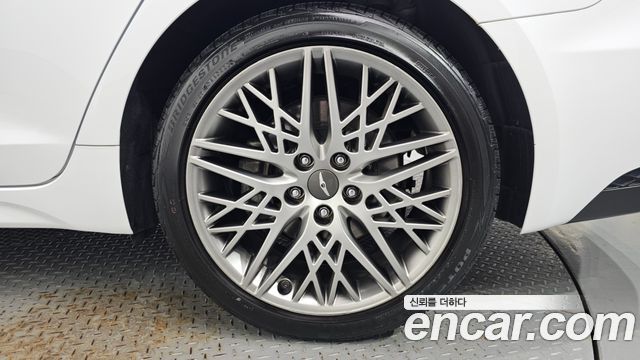 Genesis G70 Gasoline 2.0T 2WD 2023 — фото 21