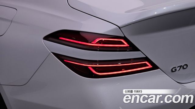 Genesis G70 Gasoline 2.0T 2WD 2023 — фото 23