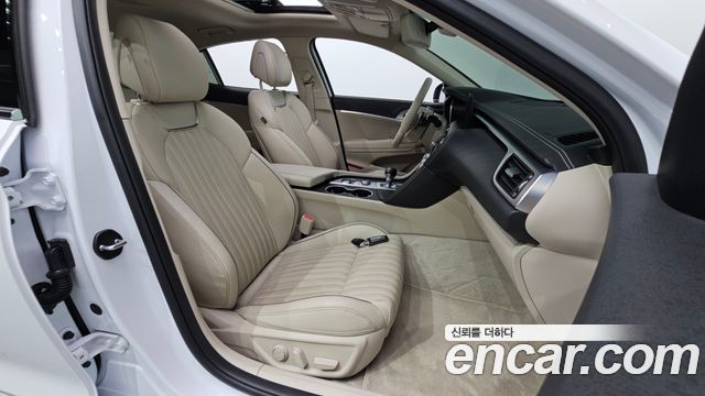 Genesis G70 Gasoline 2.0T 2WD 2023 — фото 26