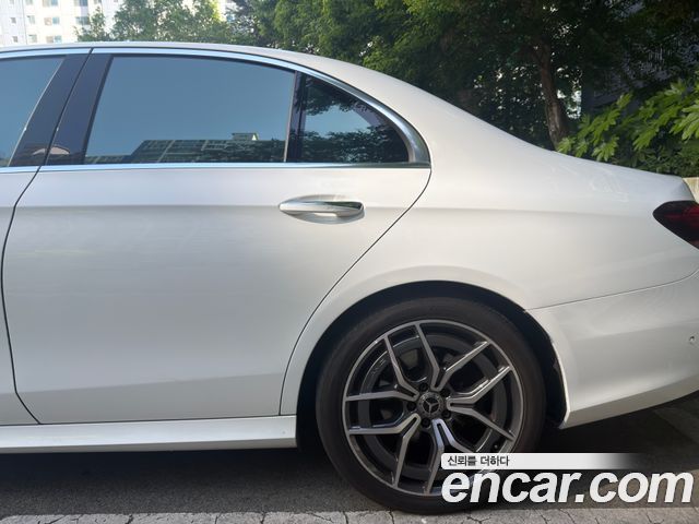 Mercedes-Benz E-Class (W213) E220d 4MATIC AMG Line