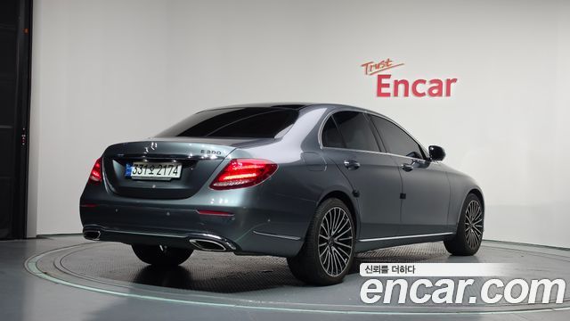 Mercedes-Benz E-Class (W213) E300 Exclusive 2017 — фото 2