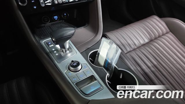Genesis G70 Gasoline 2.5T 4WD 2024 — фото 9