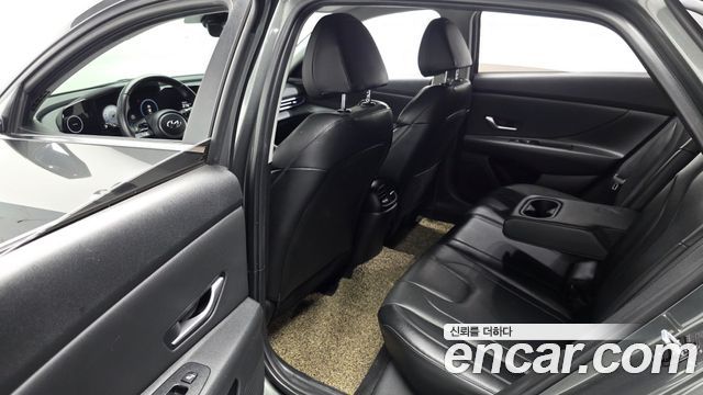Hyundai Avante (CN7) 1.6 Inspiration 2023 — фото 11