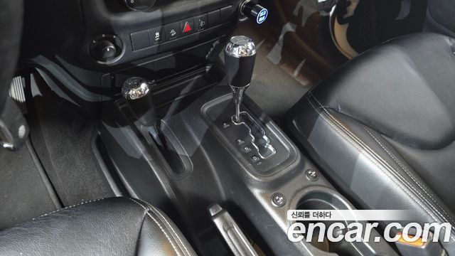 Jeep Wrangler (JK) 3.6 Sport 2Door 2017 — фото 9