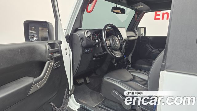 Jeep Wrangler (JK) 3.6 Sport 2Door 2017 — фото 10