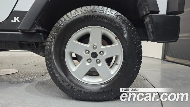Jeep Wrangler (JK) 3.6 Sport 2Door 2017 — фото 27