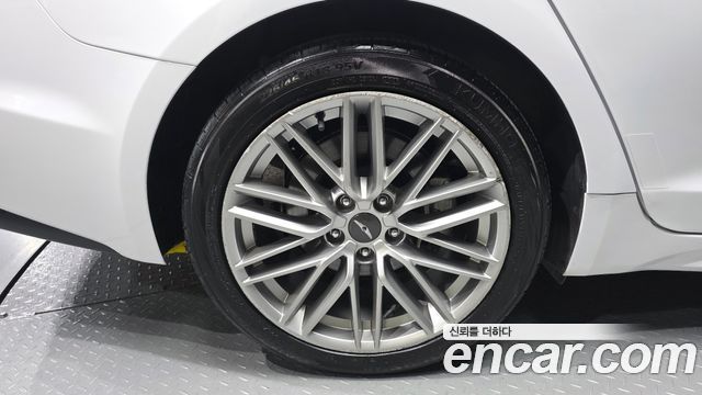 Genesis G70 2.0T Advanced 2019 — фото 5