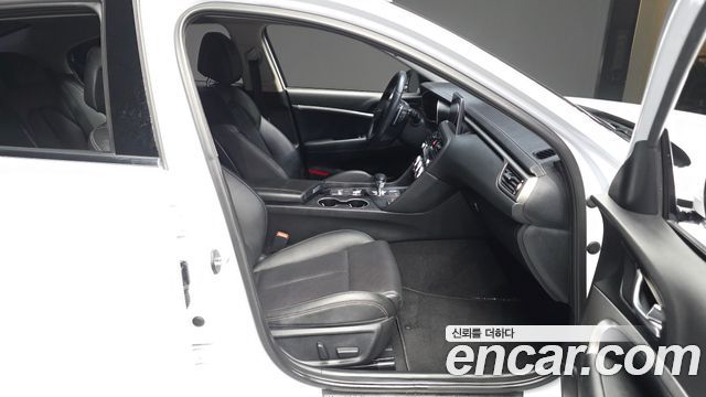 Genesis G70 2.0T Advanced 2019 — фото 11