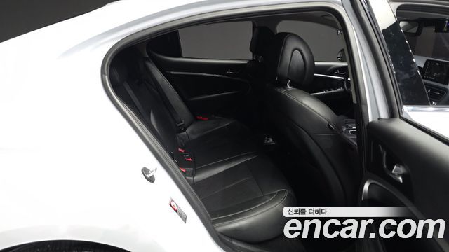 Genesis G70 2.0T Advanced 2019 — фото 12