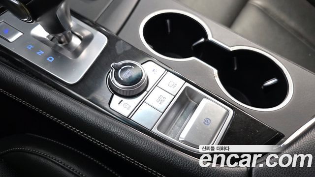 Genesis G70 2.0T Advanced 2019 — фото 18