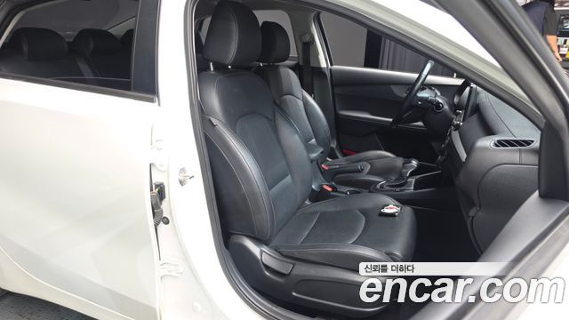 Kia K3 Luxury 2020 — фото 12