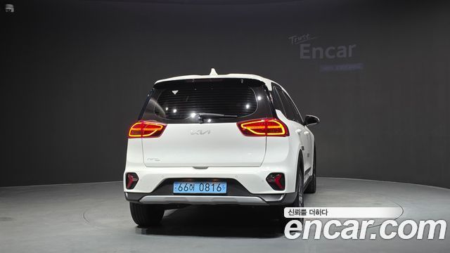 Kia Niro Plus Air 2024 — фото 4