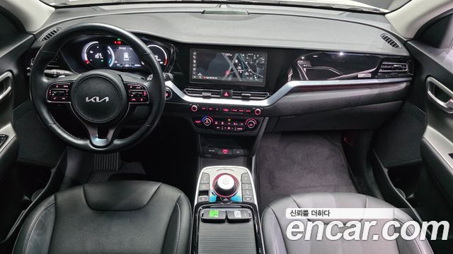 Kia Niro Plus Air 2024 — фото 7