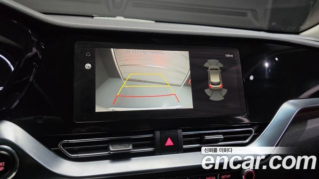 Kia Niro Plus Air 2024 — фото 17